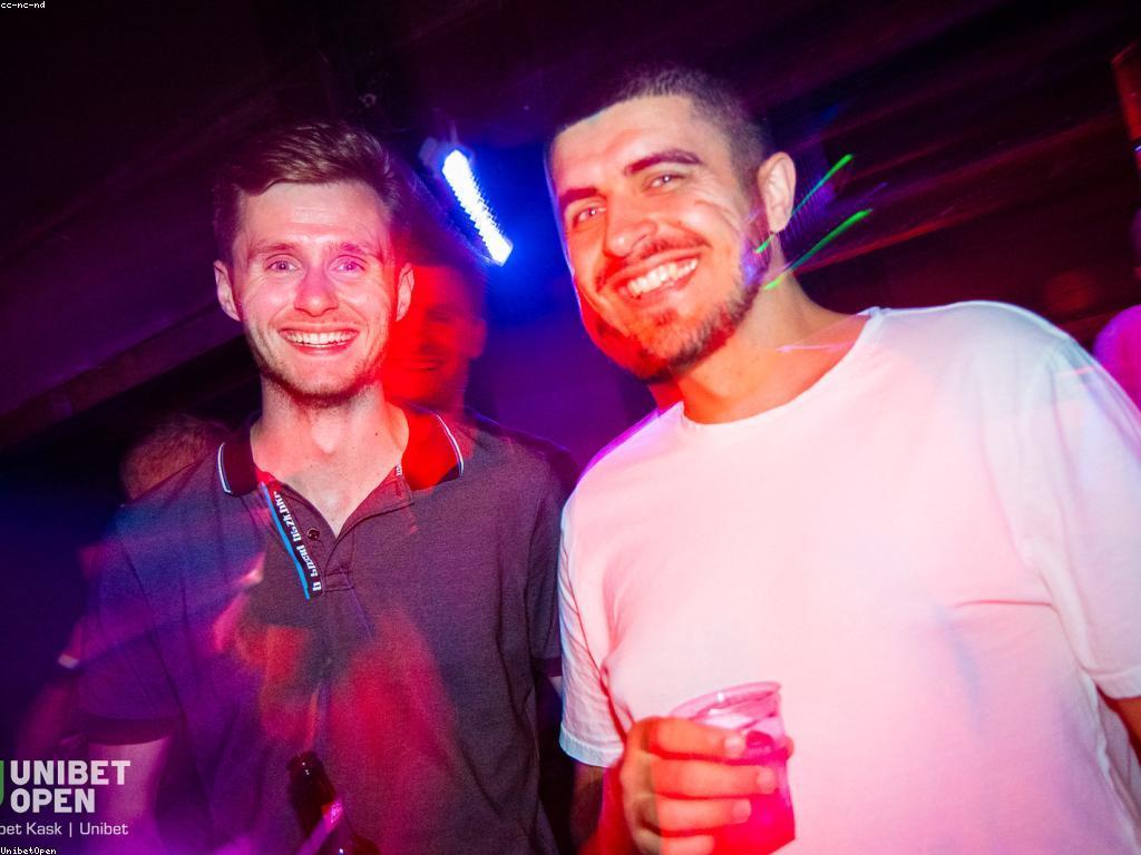 សំណួរ និង ចម្លើយ ស្លុត